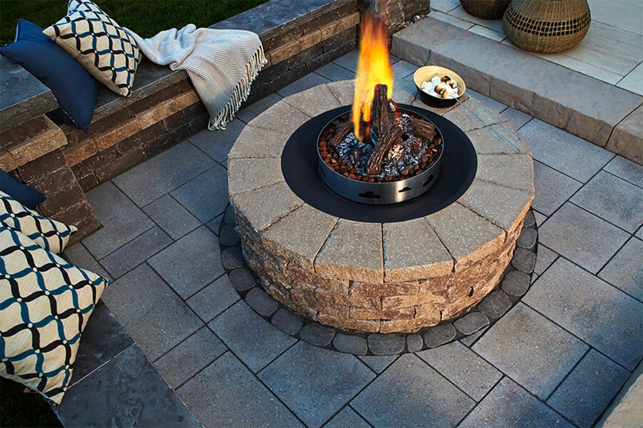 Blu 60 Polished 1 Patio-paver-slabs-blu-60-polished-dalle-de-patio