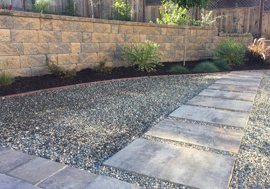Retaining walls stones