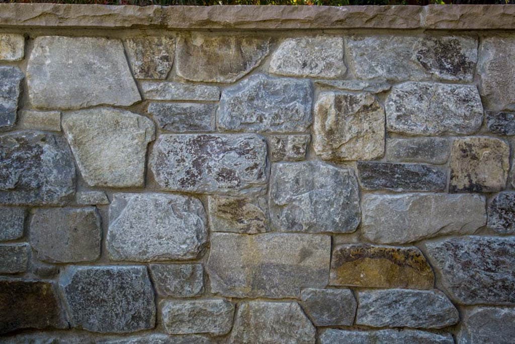 Gabion wall